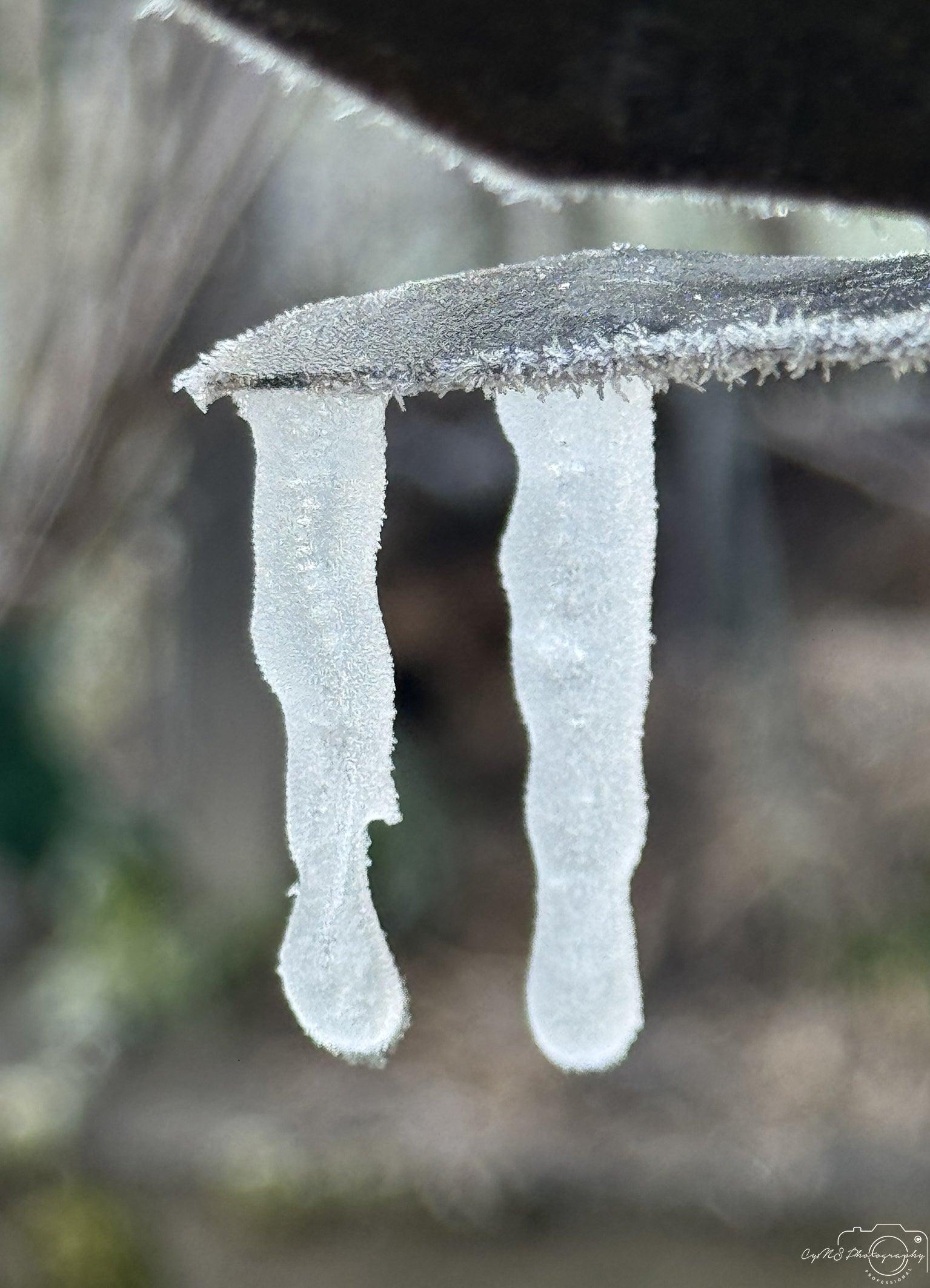 Frozen water drop_V017 - Superbpictures