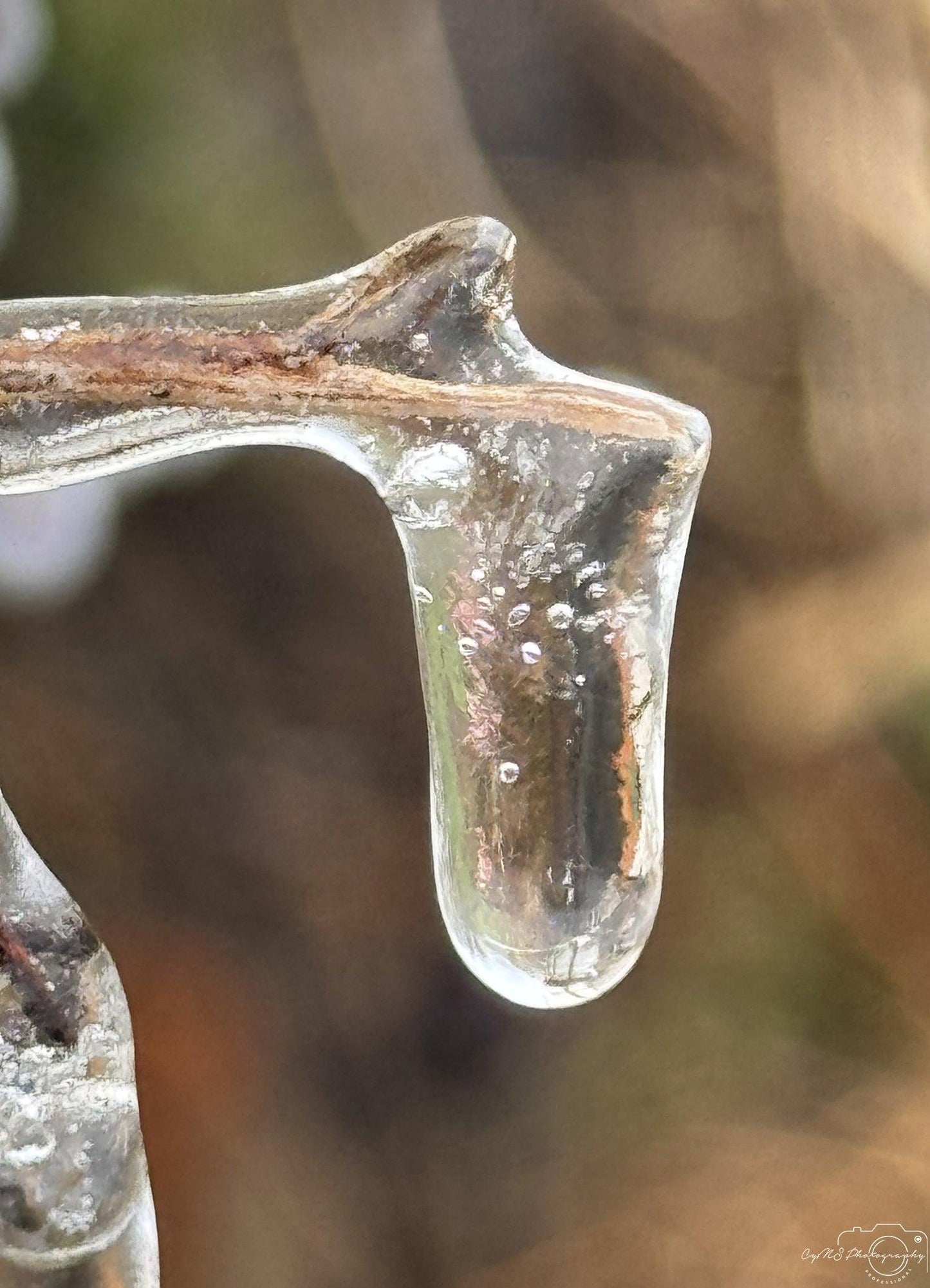 Frozen water drop_V006 - Superbpictures